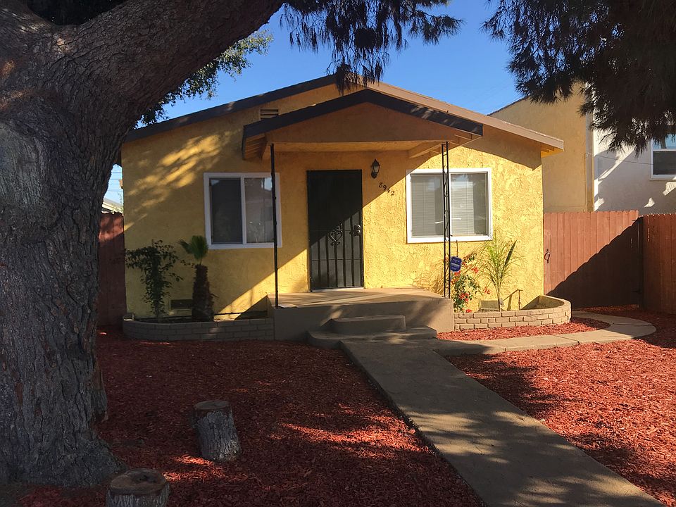 1st image of 8942 Menlo Ave