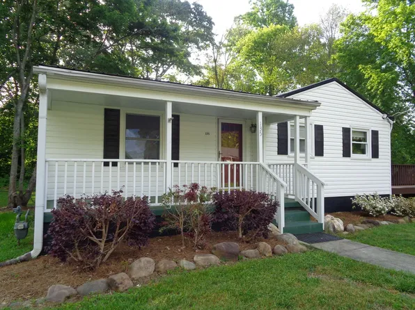 135 Lindbergh St, Winston Salem, NC 27104