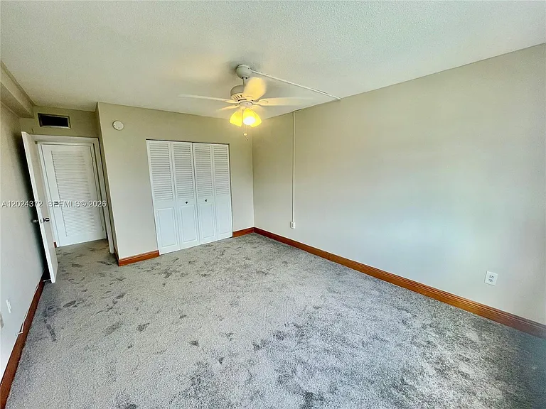 400 Kings Point Dr #829 — Photo 15