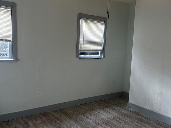 3rd image of 1914 W Wildwood Dr