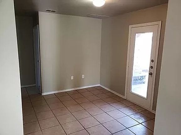 3rd image of 308 N Chicago Ave APT B