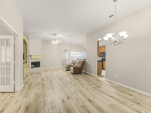 3rd image of 15951 W Bellefontaine Way
