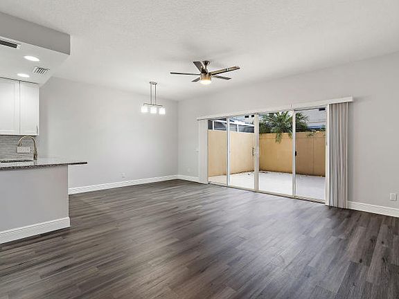 4th image of 66 Tall Oaks Cir