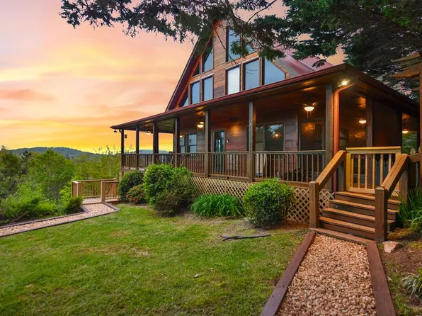 48 Lookout Dr, Blue Ridge, GA 30513