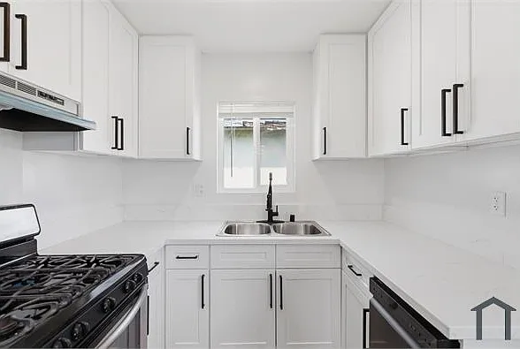 7305 Variel Ave #F — Photo 3