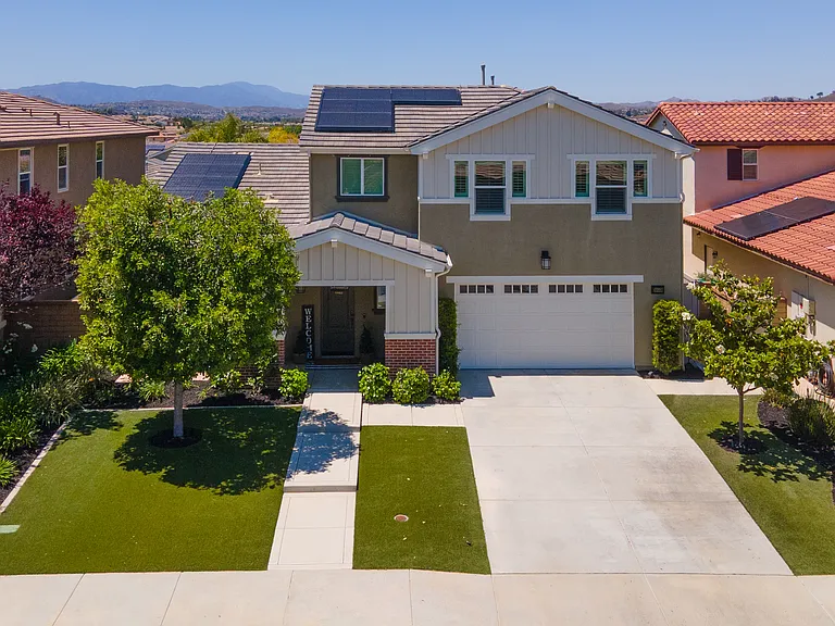 30559 Buckboard Ln — Photo 1