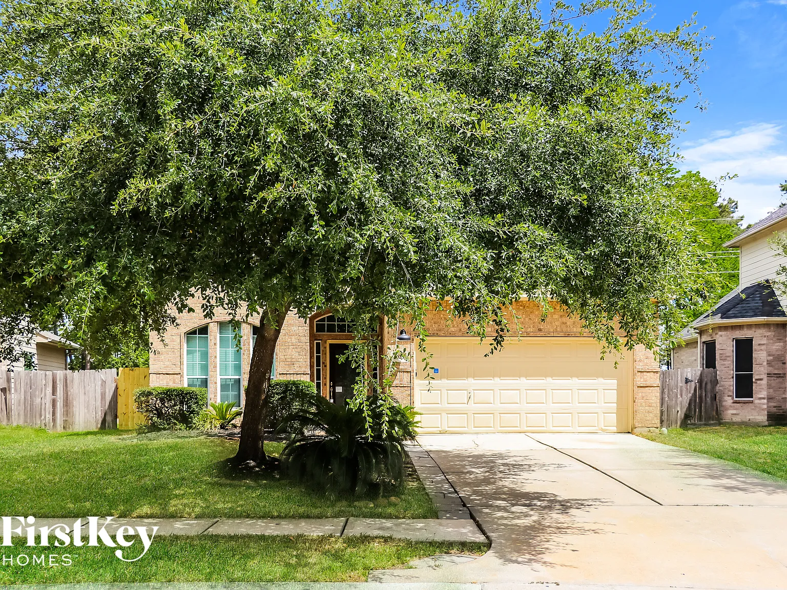 3 bed, 2.5 bath, 2152 sqft, $2,295 — Photo 2