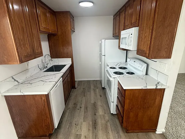 4362 Highland Ave — Photo 1