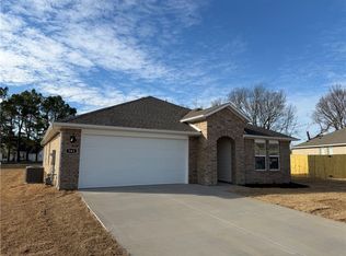383 Florida Ave, Farmington, AR 72730