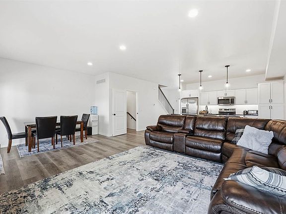 5th image of 1158 Dahnovan Dr