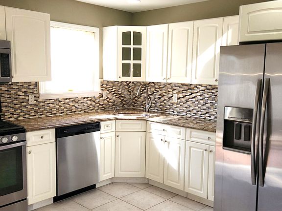 2nd image of 239 Elm Pl