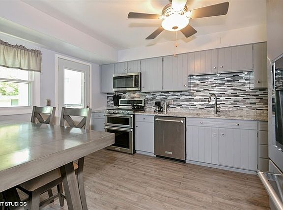 4th image of 2528 Stonewall Ave