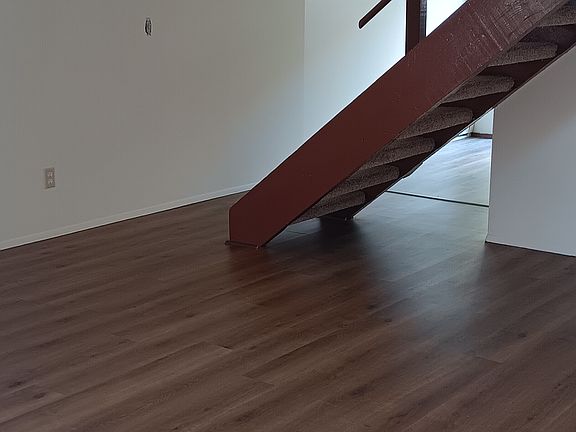 4th image of 1327 Pine St APT 4