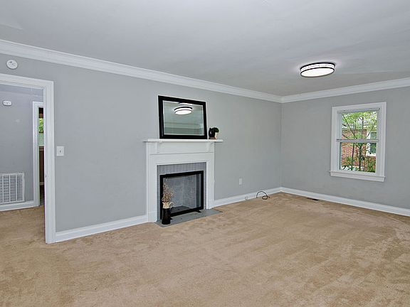 5th image of 3303 Dixon Rd