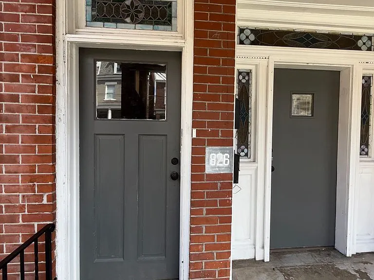 826 Collins St — Photo 2