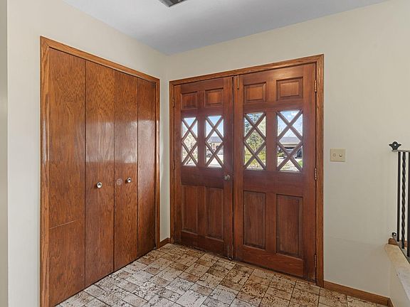 3rd image of 9908 Oxborough Rd