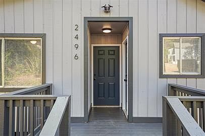 3rd image of 2496 Dundee Dr #1