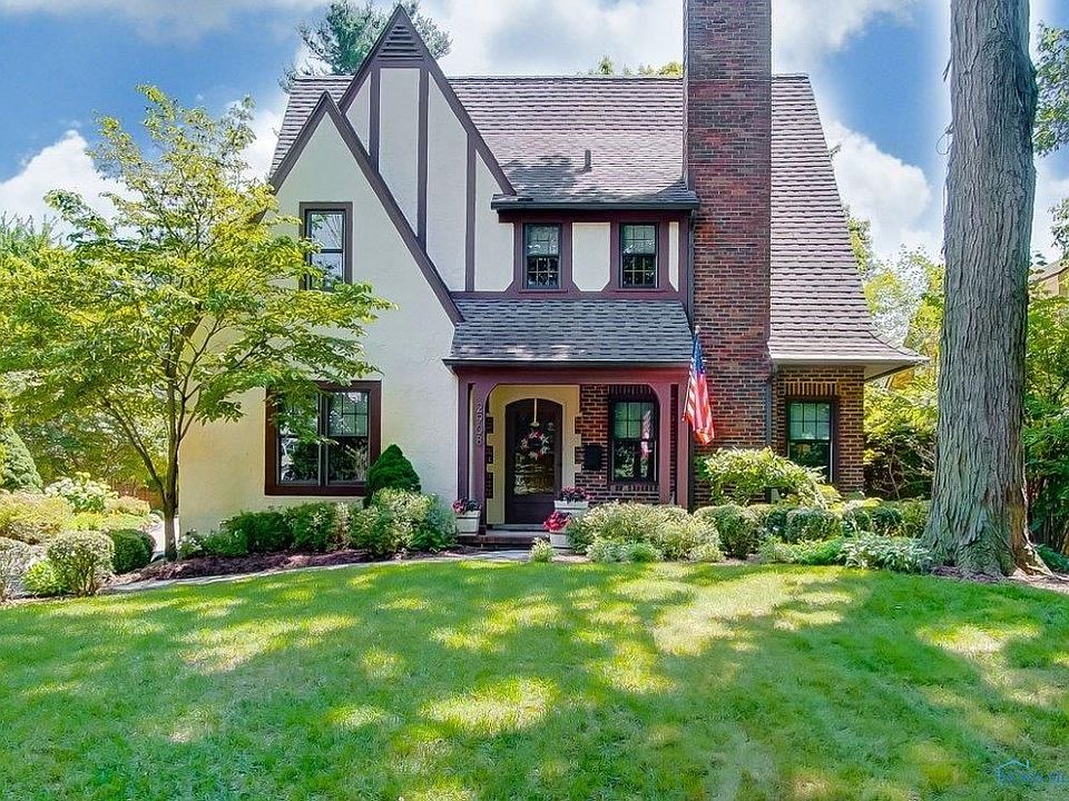 1st image of 2908 Barrington Dr