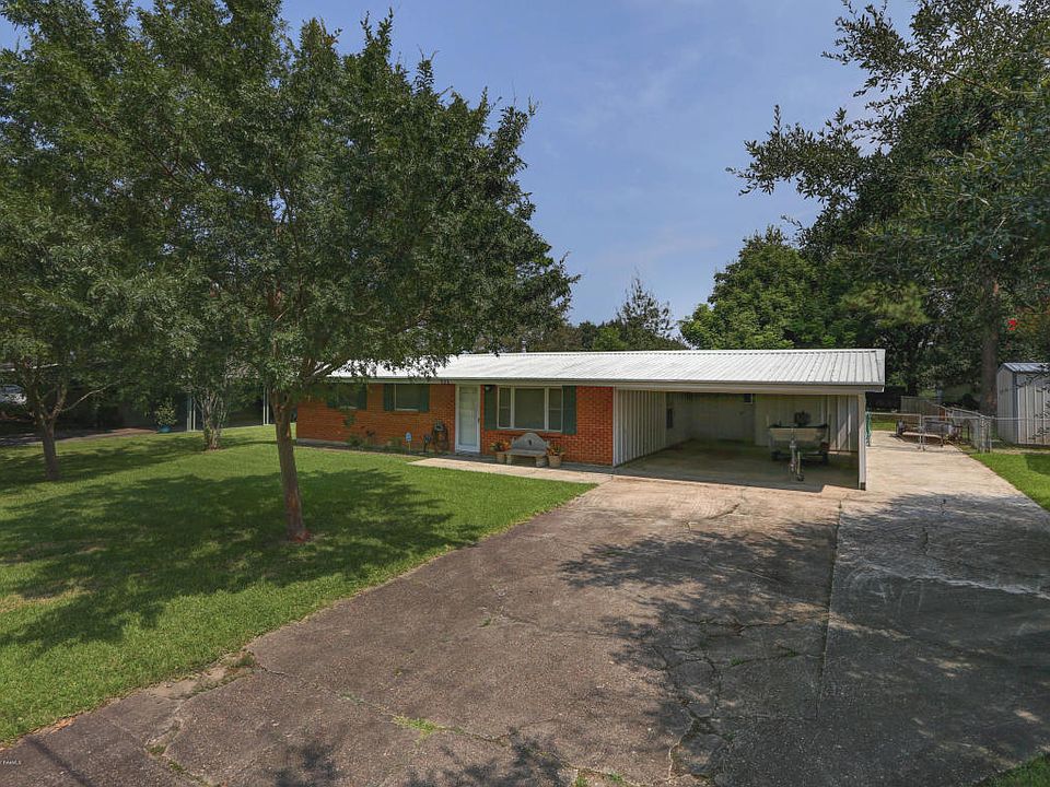 1st image of 306 Belair Dr