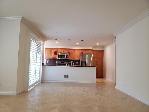 2nd image of 1135 21st St APT 2