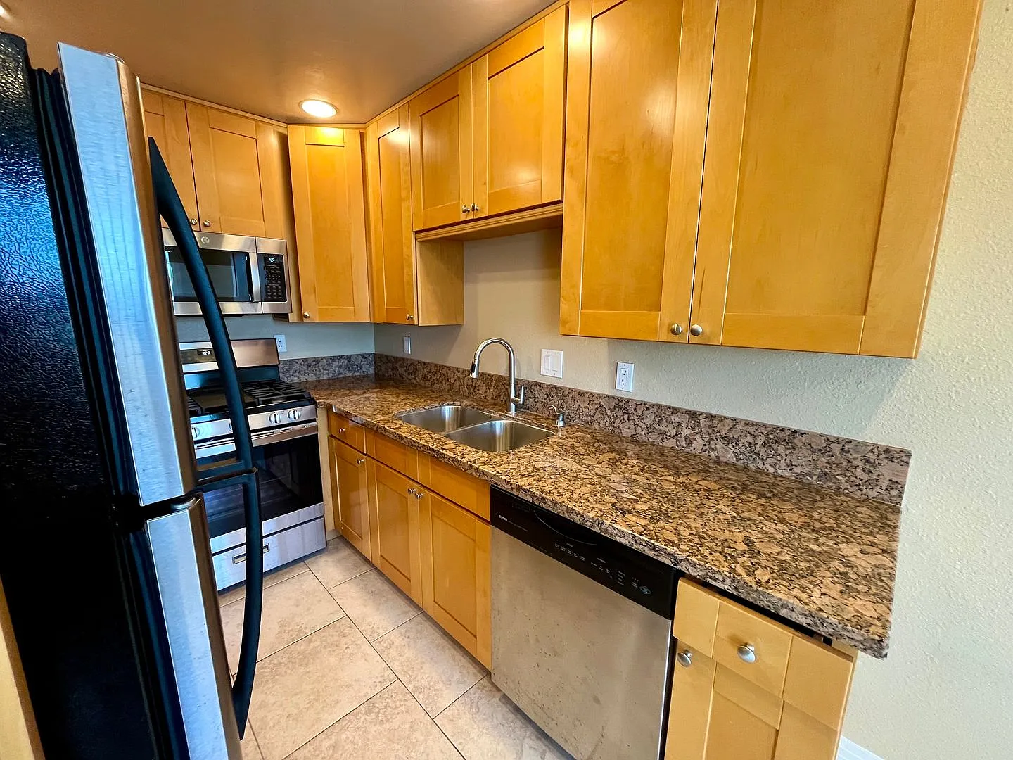 Luxury Two Bed in the heart of Cardiff — Photo 3