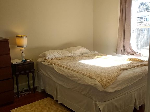 3rd image of 3319 Idlewood Ave