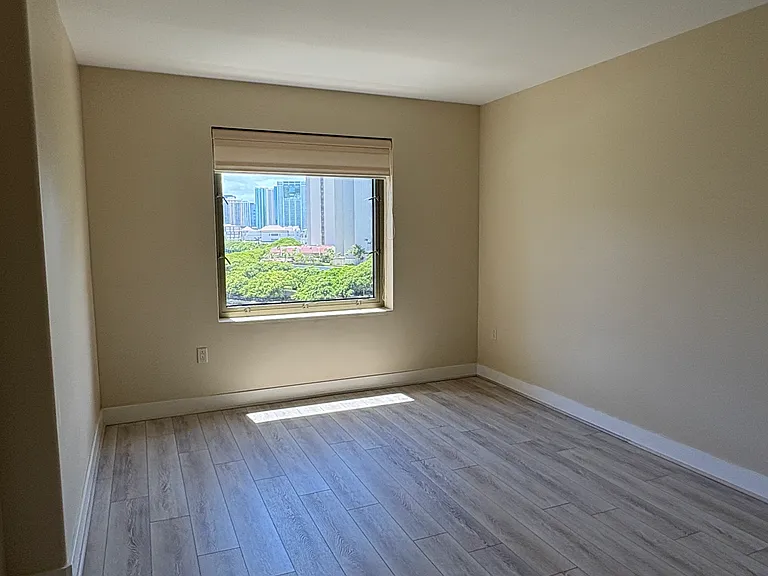 1st bedroom