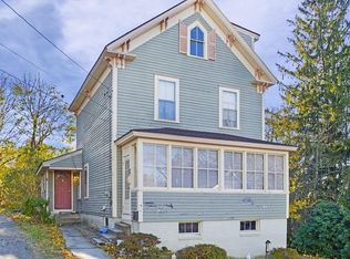16 Coachlace St, Clinton, MA 01510