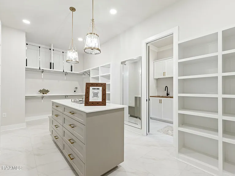 109 Trailing Oaks Dr — Photo 36