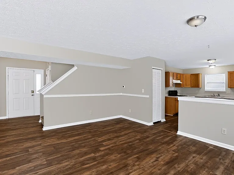 5439 Lake Boggs St — Photo 8