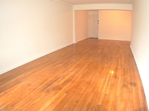 3rd image of 3950 Blackstone Ave APT 4p