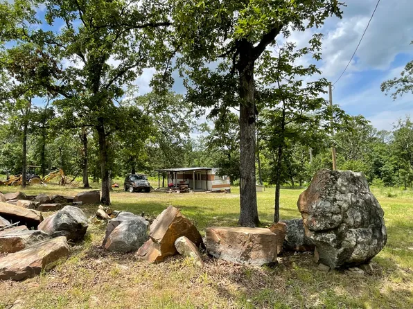 181615 Buck Herd, Moyers, OK 74557