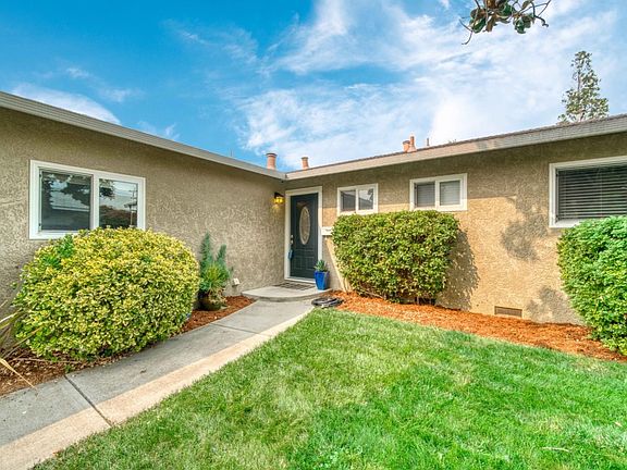 2nd image of 1069 Wallace Dr