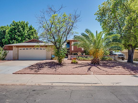 2nd image of 3821 W Saint Moritz Ln