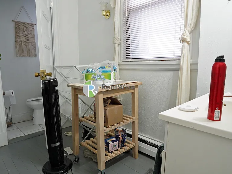 74 Gardner St #D6 — Photo 10