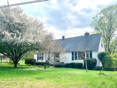52 Burnett St, Granby, MA, 01033