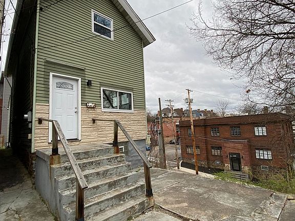 2nd image of 4933 Yew St