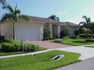 822 Wintergreen Ct, Marco Island, FL 34145