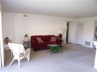4th image of 404 Swan Dr #1-E