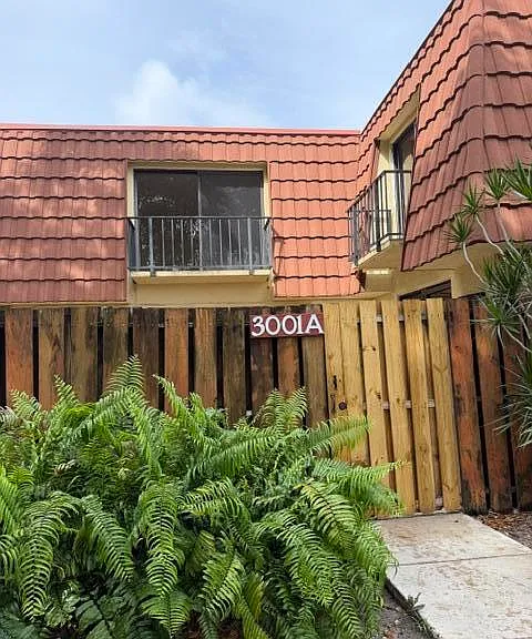 3001 San Clara Dr #4-A — Photo 2
