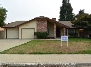 2301 E Vassar Dr, Visalia, CA