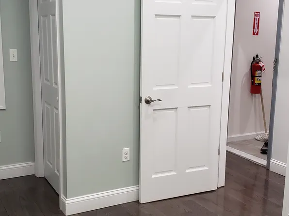 86-05 Northern Boulevard image 13 of 22