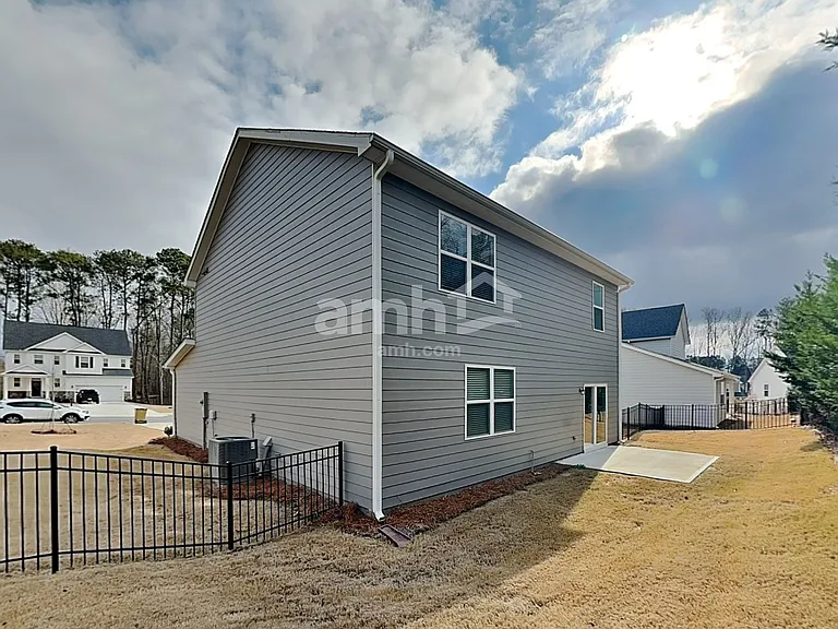 5020 Hudson Valley Dr — Photo 29
