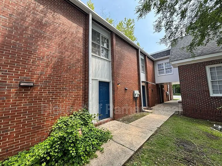 1261 Cedar Ave — Photo 16