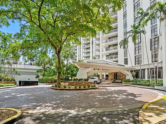 3rd image of 1000 Quayside Ter APT 1604