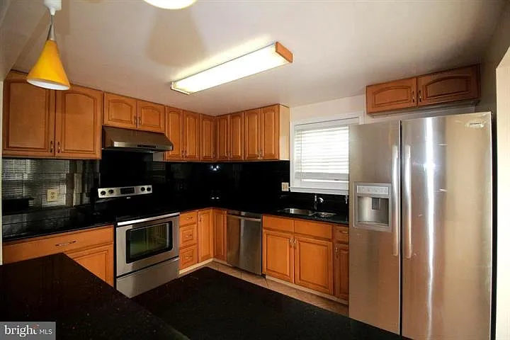 10500 Prairie Landing Ter — Photo 3