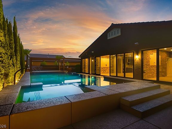 3rd image of 5888 Temple Ridge Ct