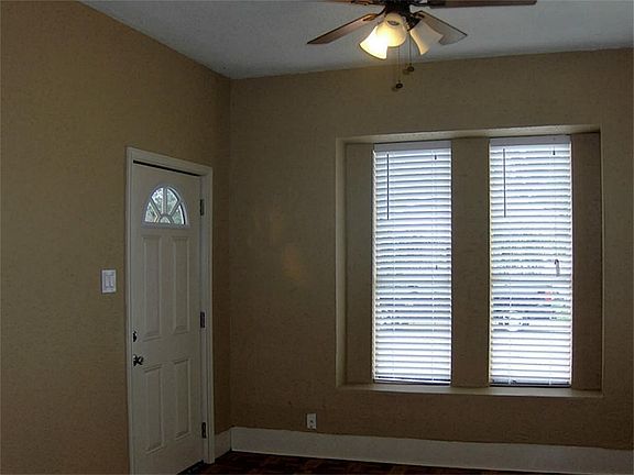 Enter Your Newly-Renovated Home In Walking Distance To Metro