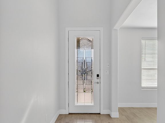 2nd image of 2233 Sandstone Pl