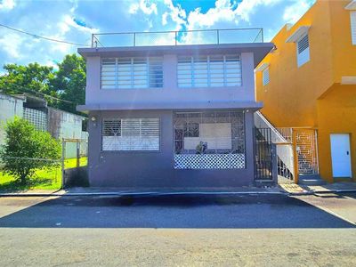 Julian Blanco Pueblo 35, Vega Baja, PR, 00693